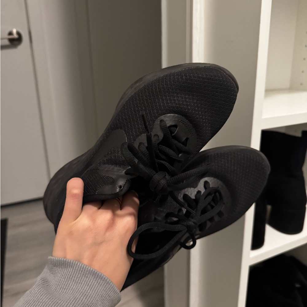 Nike Women's Revolution 6